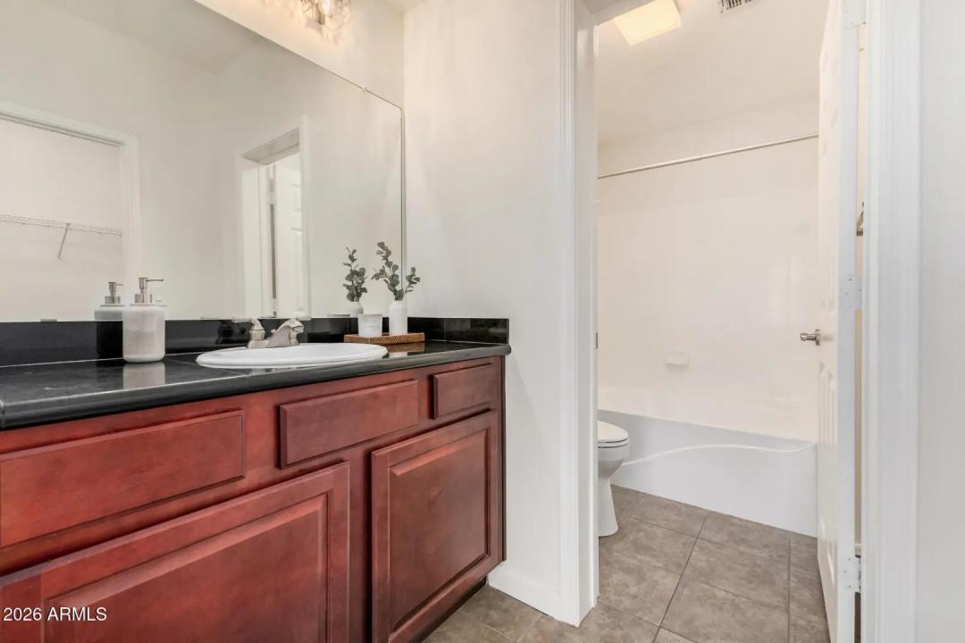 Real Estate Picture 13