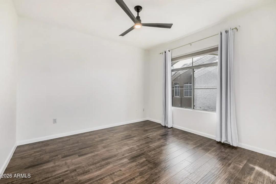 Real Estate Picture 10