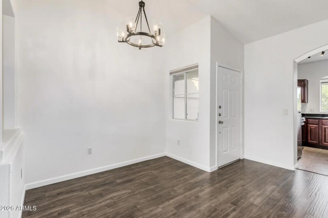 Real Estate Picture 5