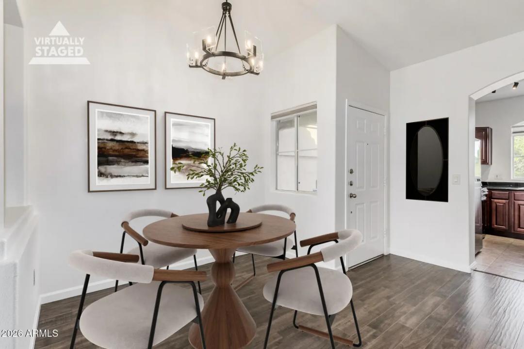 Real Estate Picture 4