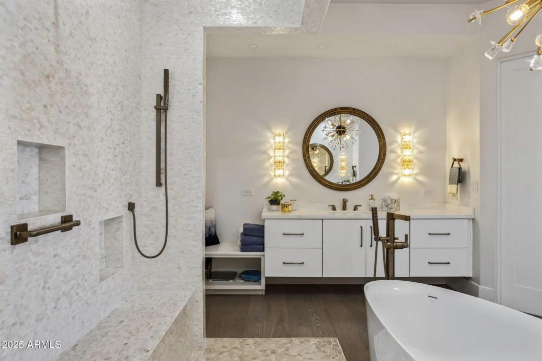 Real Estate Picture 8