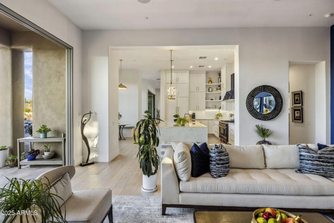 Real Estate Picture 18