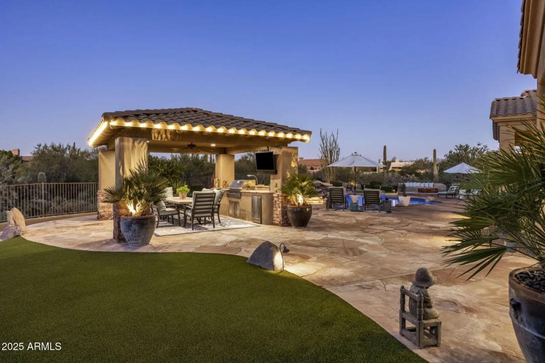 Real Estate Picture 40