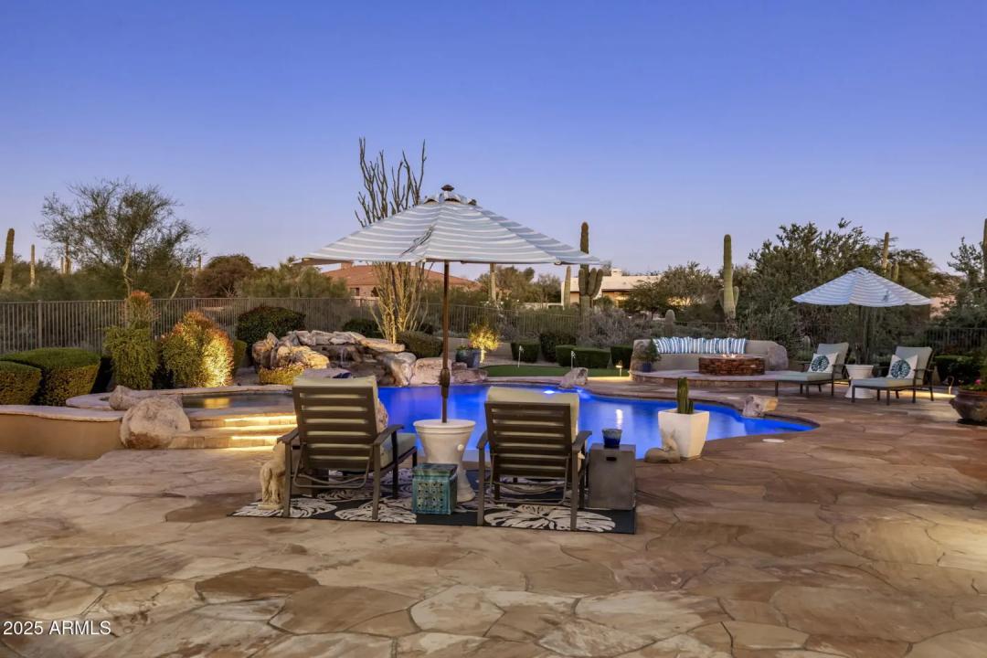 Real Estate Picture 6