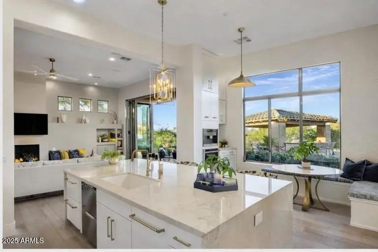 Real Estate Picture 17