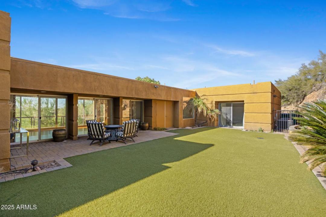 Real Estate Picture 8