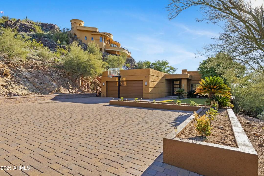 Real Estate Picture 21