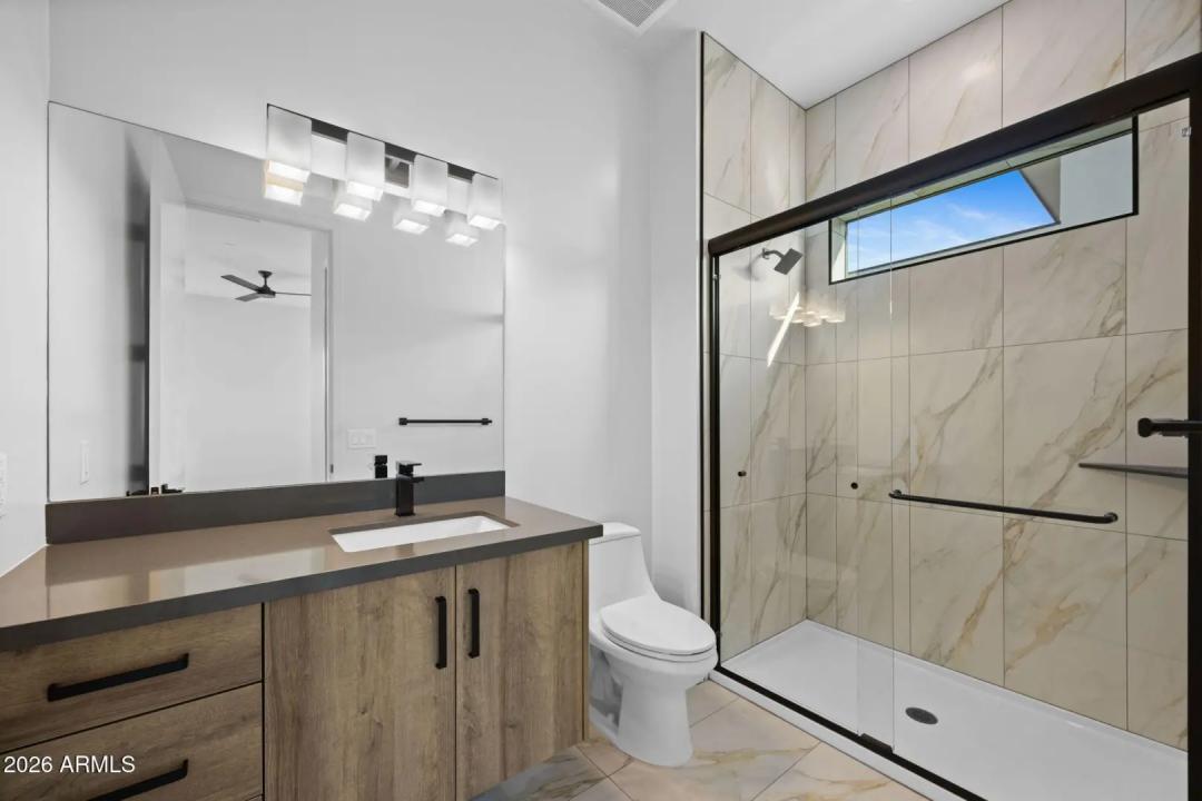 Real Estate Picture 17