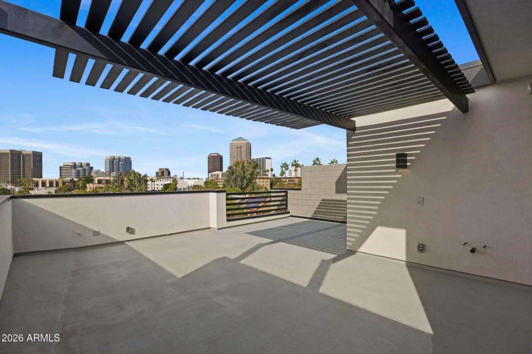 Real Estate Picture 21