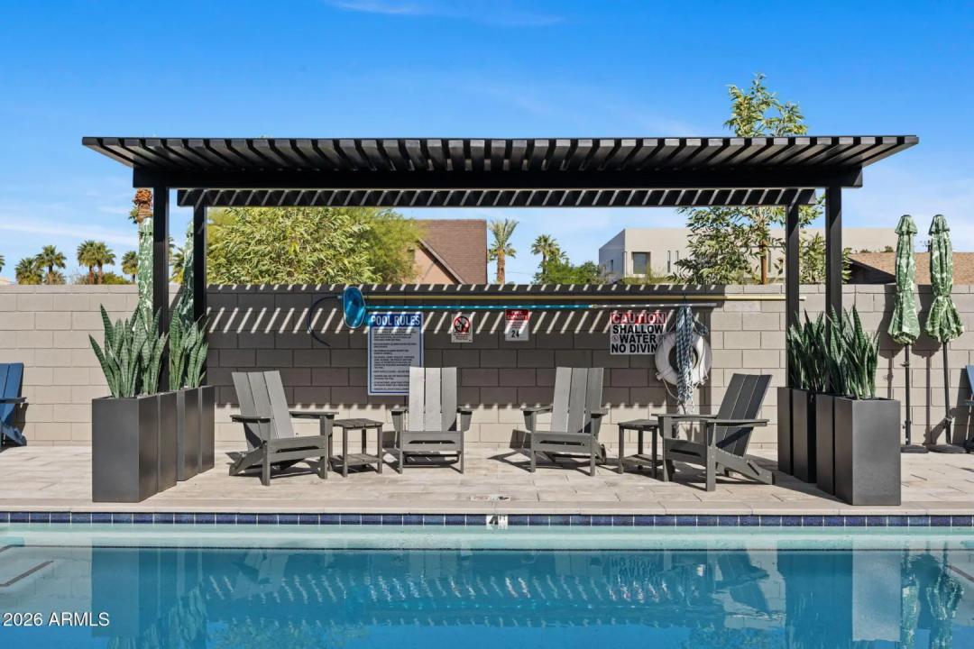 Real Estate Picture 23