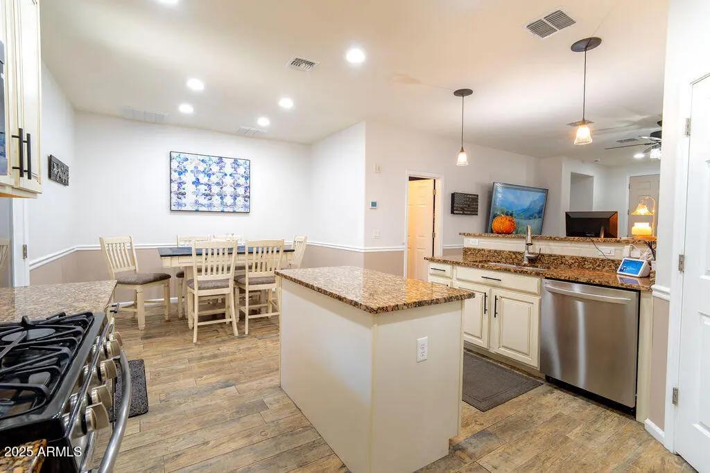 Real Estate Picture 5