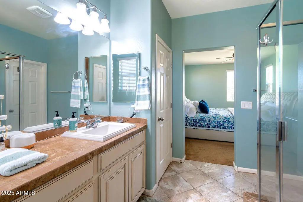 Real Estate Picture 8