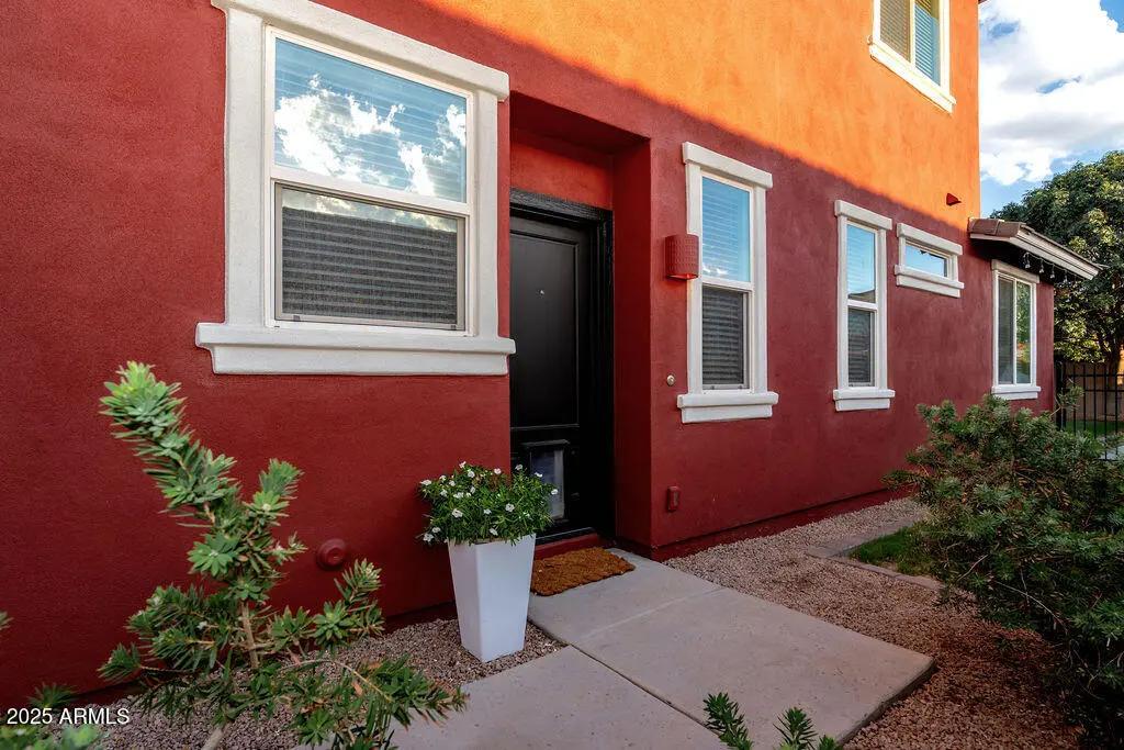 Real Estate Picture 30