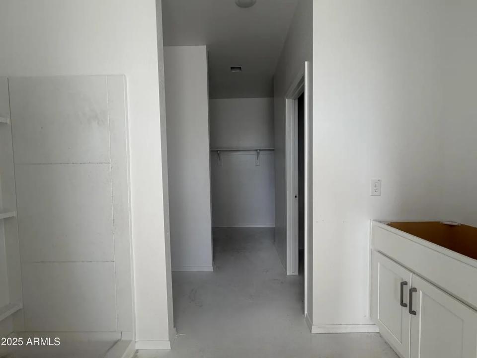 Real Estate Picture 13