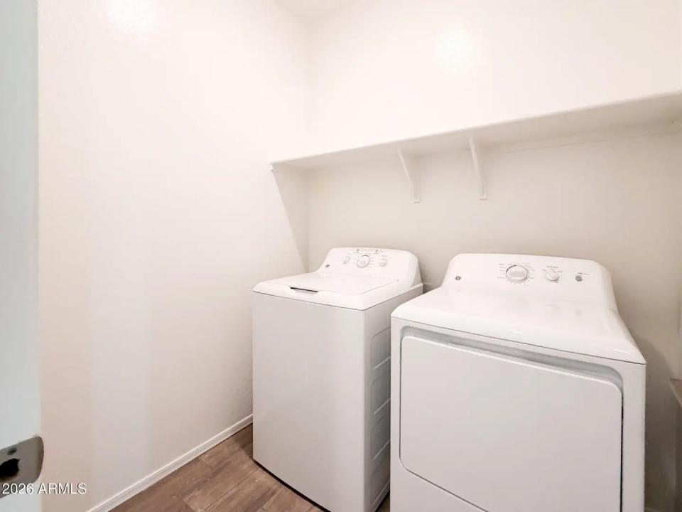 Real Estate Picture 5