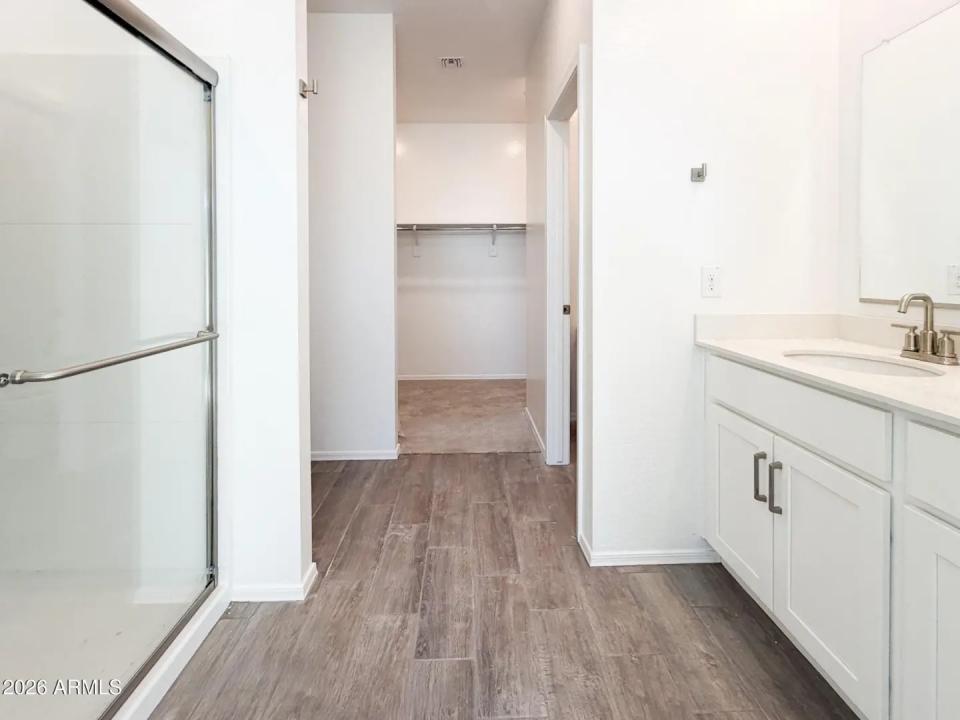 Real Estate Picture 15