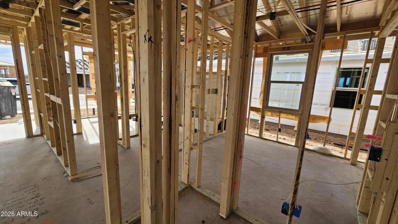 Real Estate Picture 3