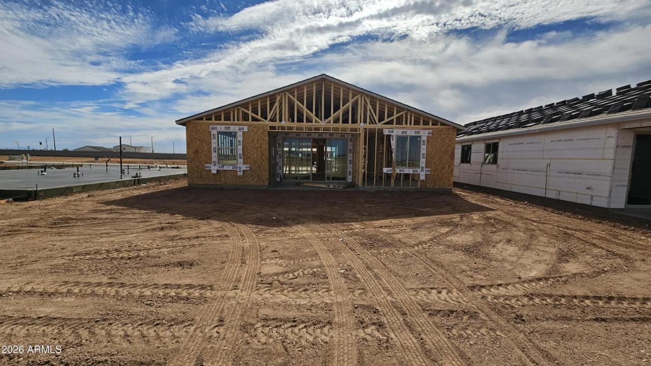 Real Estate Picture 6