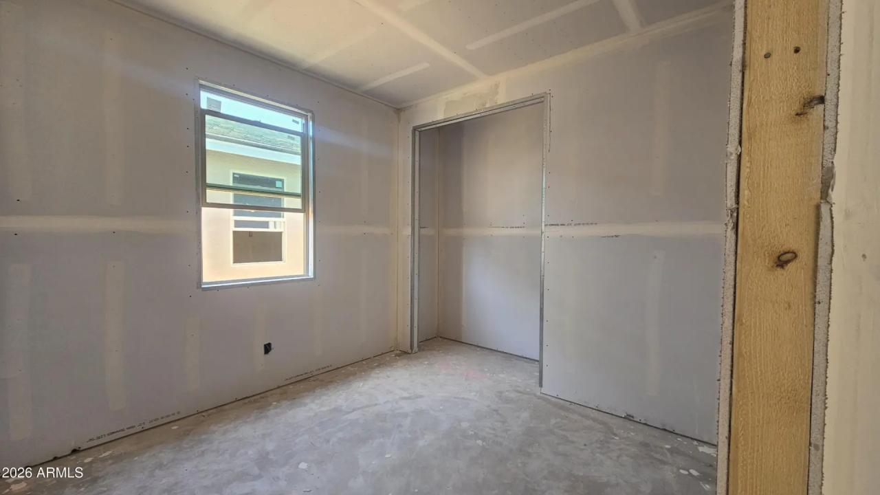 Real Estate Picture 6