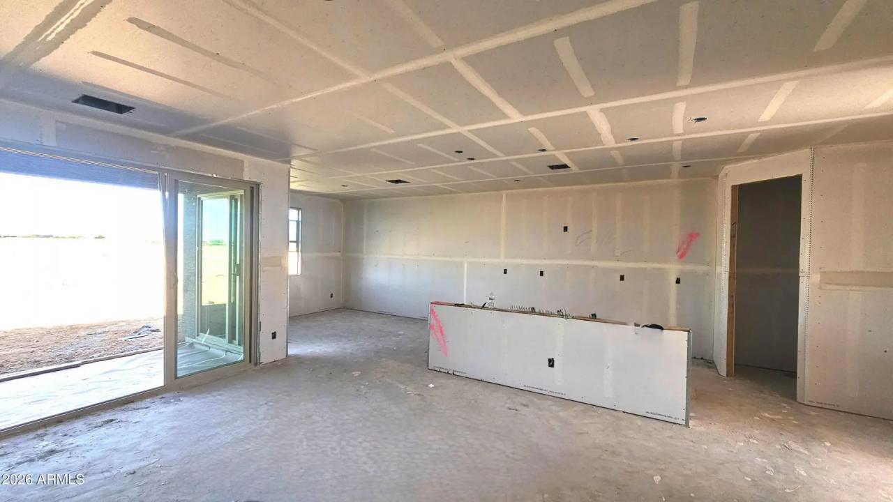 Real Estate Picture 7