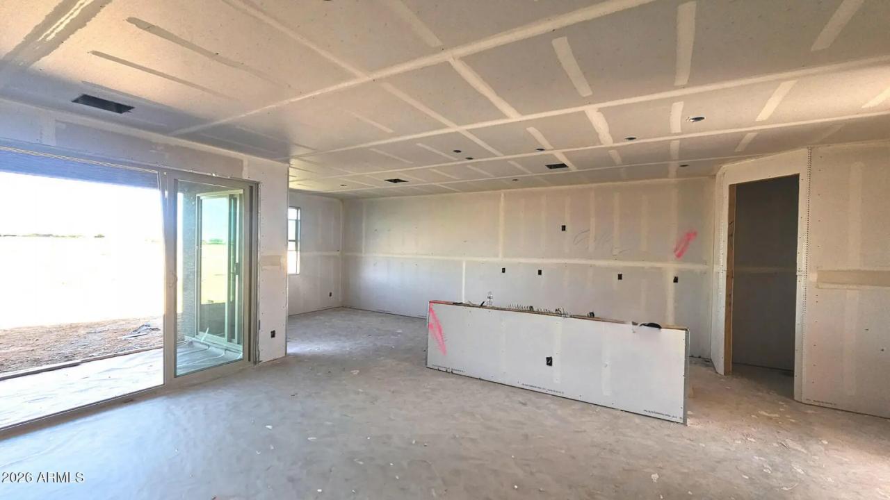 Real Estate Picture 3