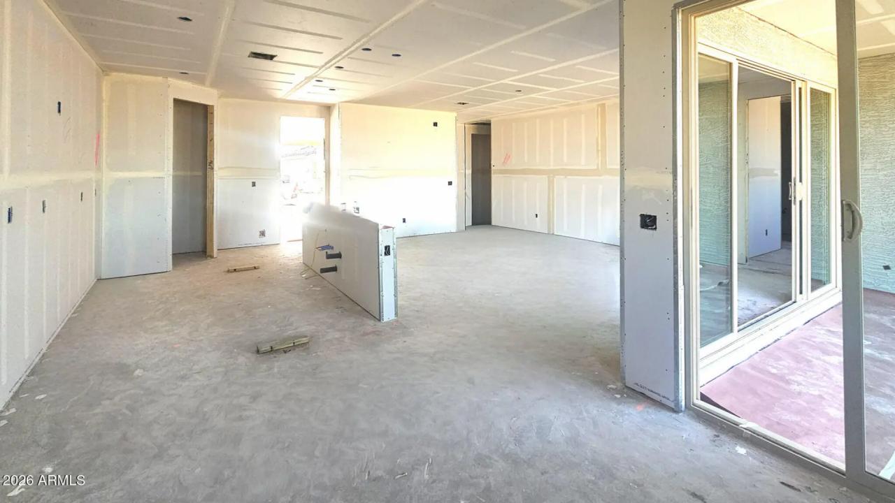 Real Estate Picture 5