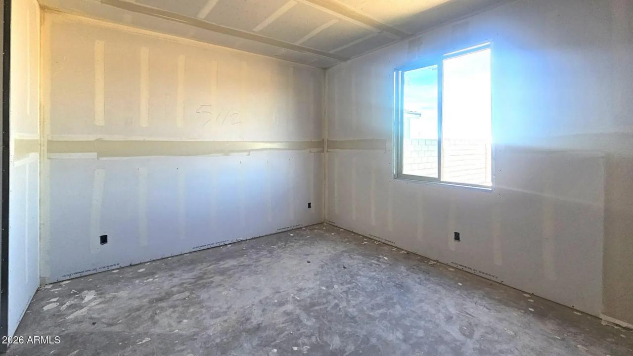 Real Estate Picture 6