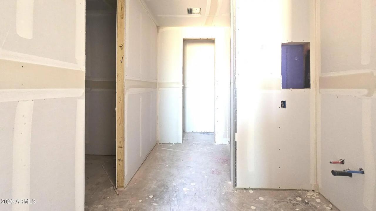 Real Estate Picture 7