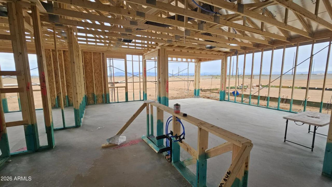 Real Estate Picture 4