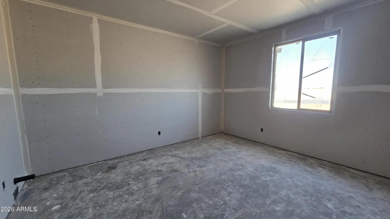 Real Estate Picture 9