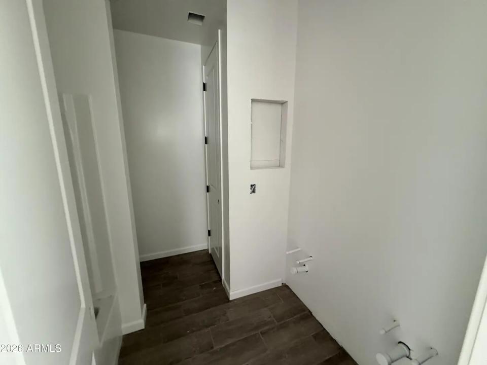 Real Estate Picture 13