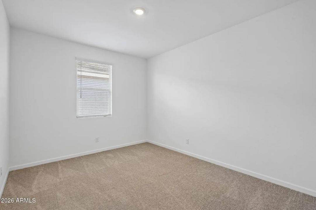 Real Estate Picture 15