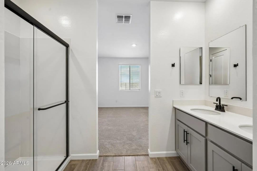 Real Estate Picture 34