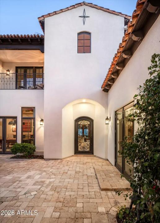 Real Estate Picture 4