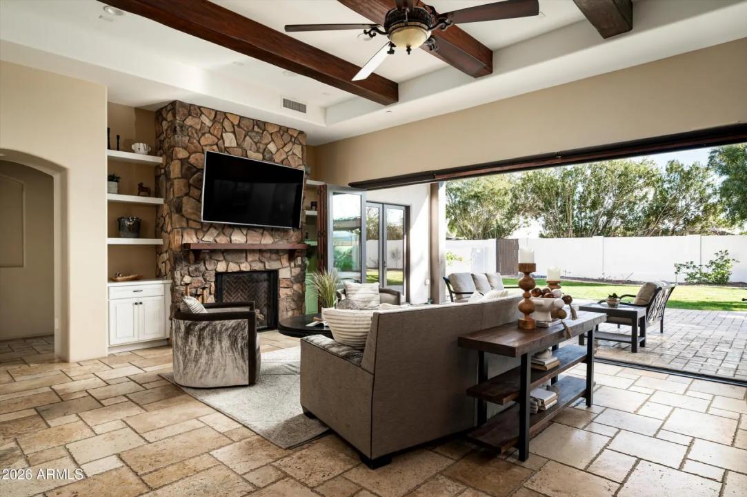 Real Estate Picture 10