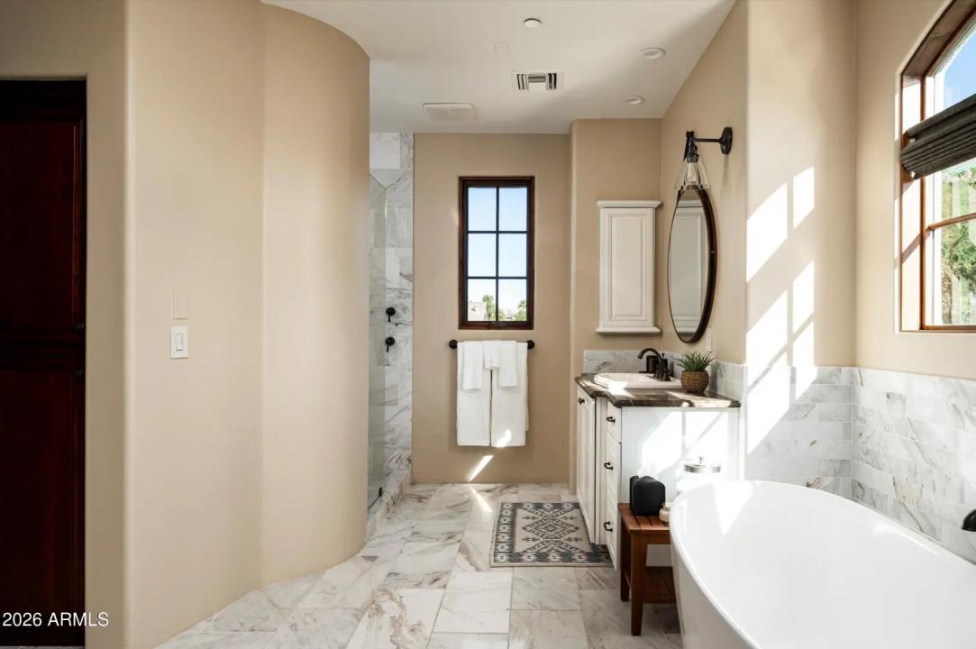 Real Estate Picture 23