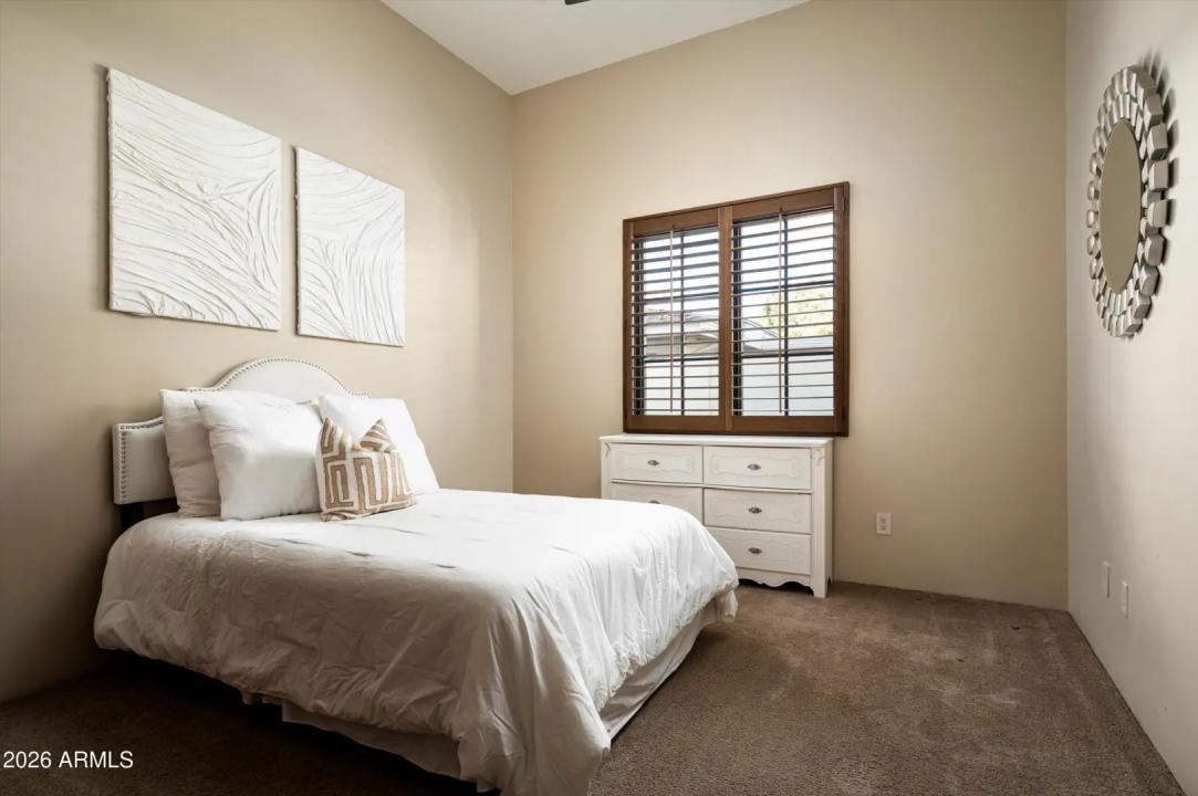 Real Estate Picture 24