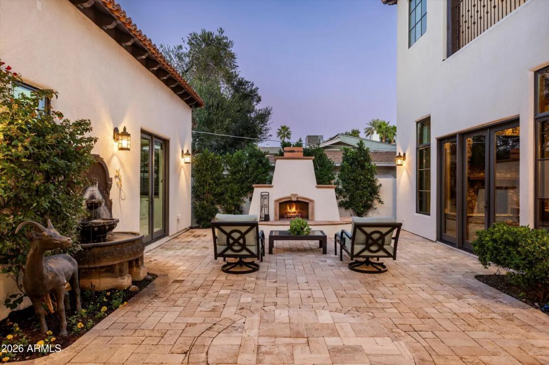 Real Estate Picture 5