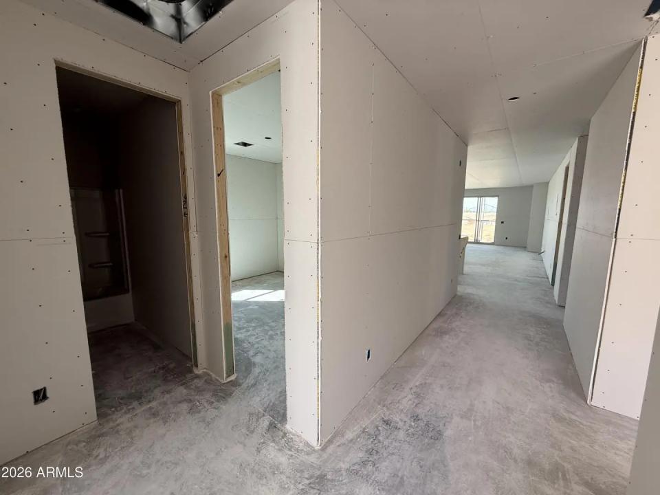 Real Estate Picture 6