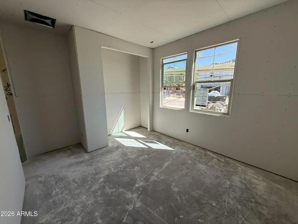 Real Estate Picture 7