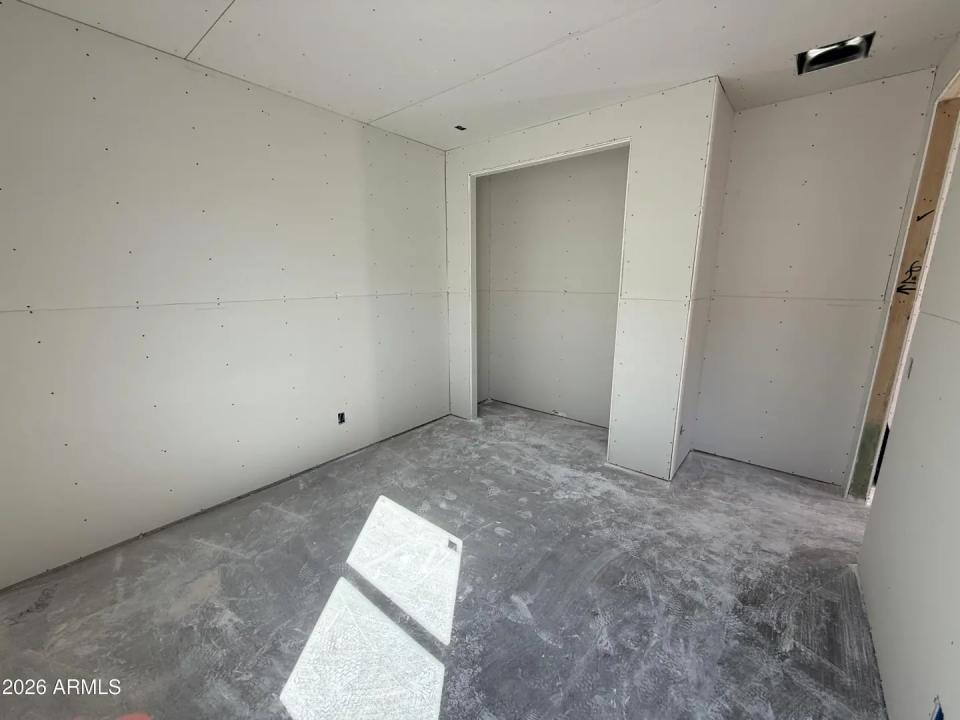 Real Estate Picture 8