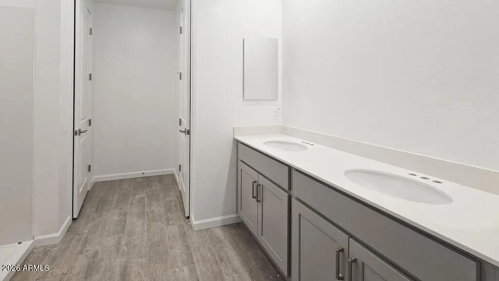 Real Estate Picture 5