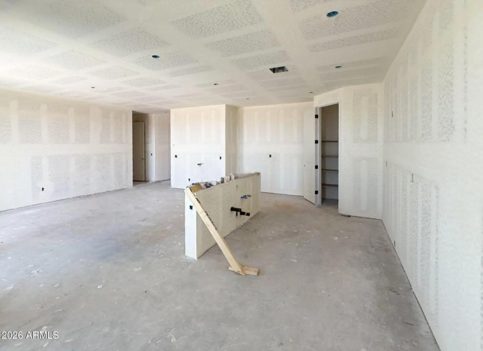 Real Estate Picture 4