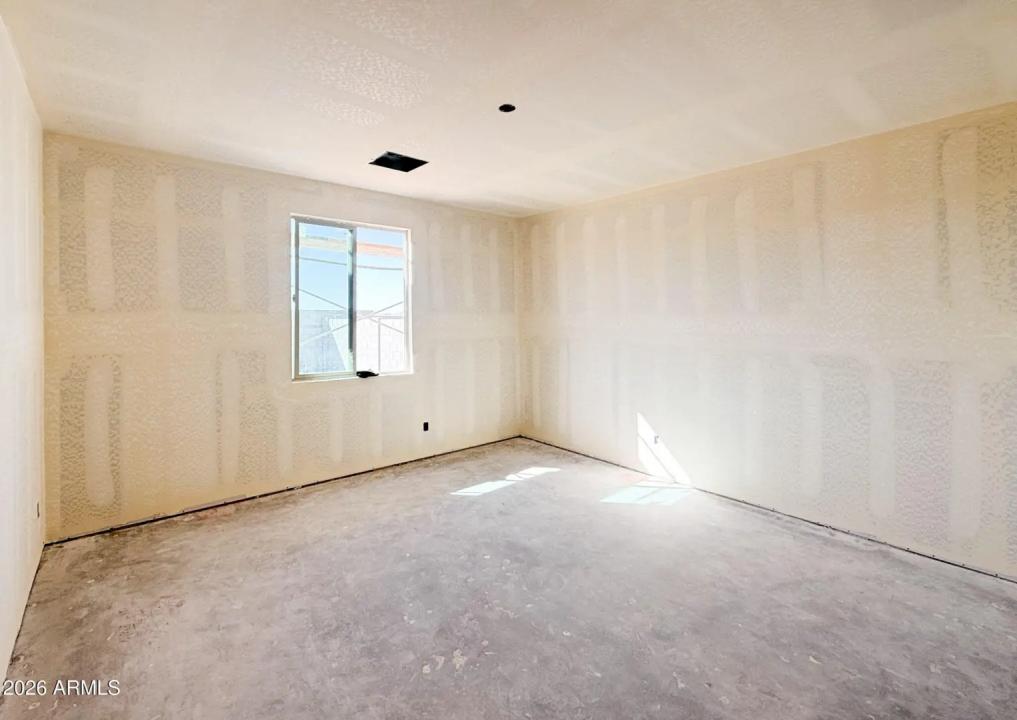 Real Estate Picture 6