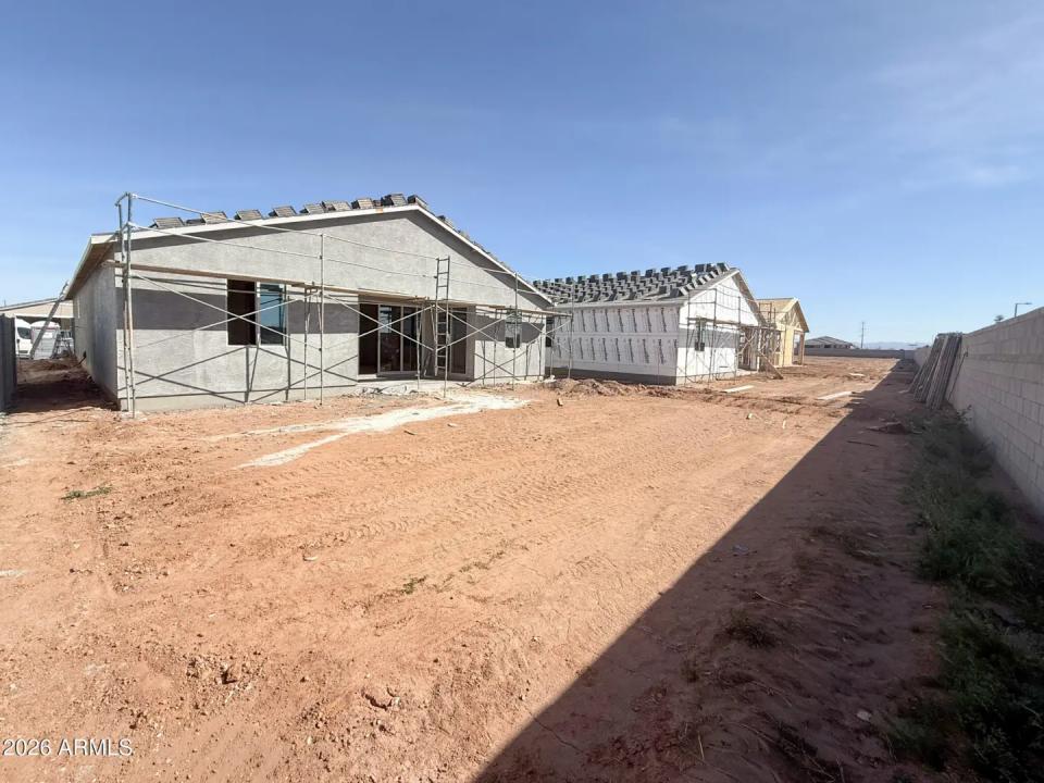 Real Estate Picture 7