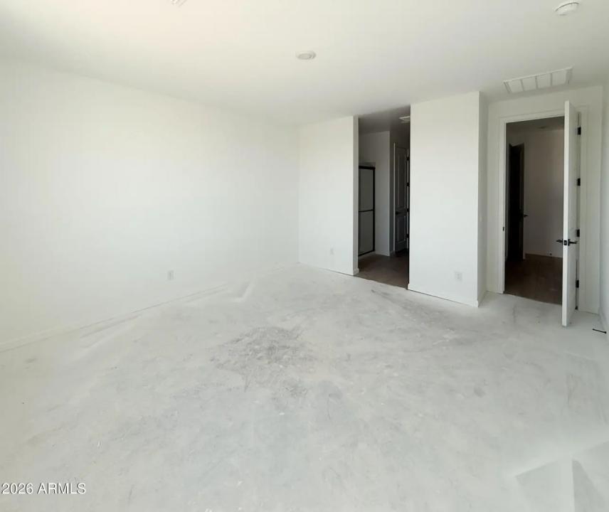 Real Estate Picture 6