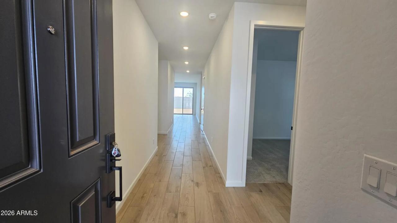 Real Estate Picture 4