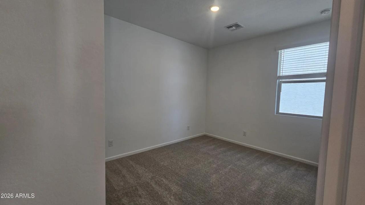 Real Estate Picture 7