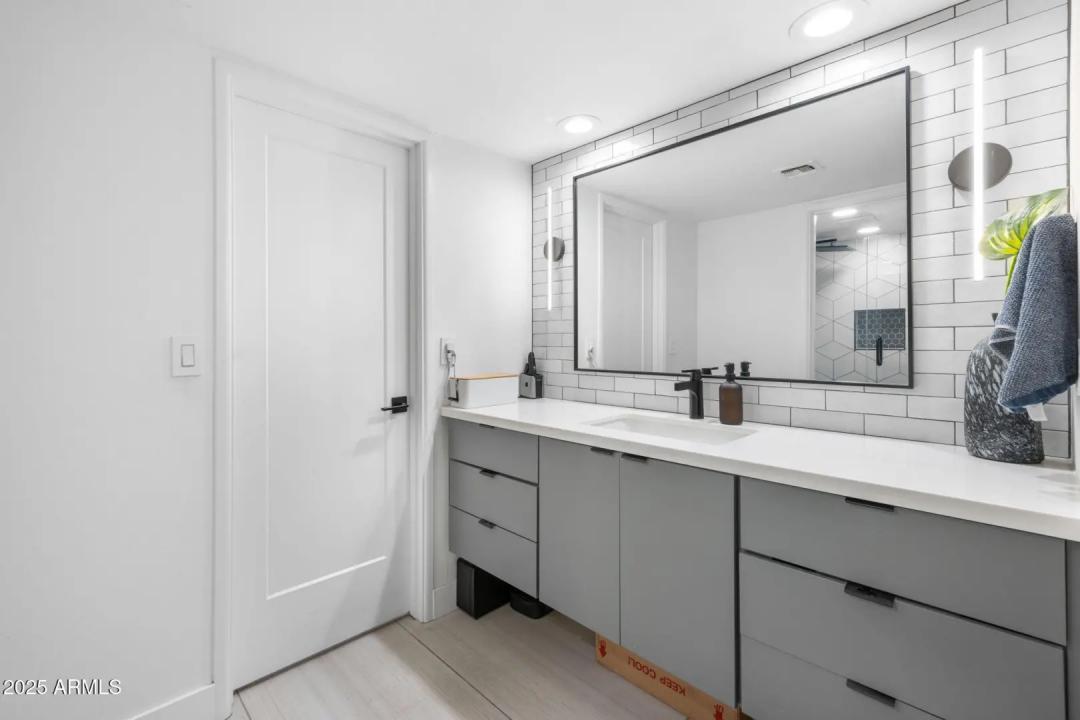 Real Estate Picture 21