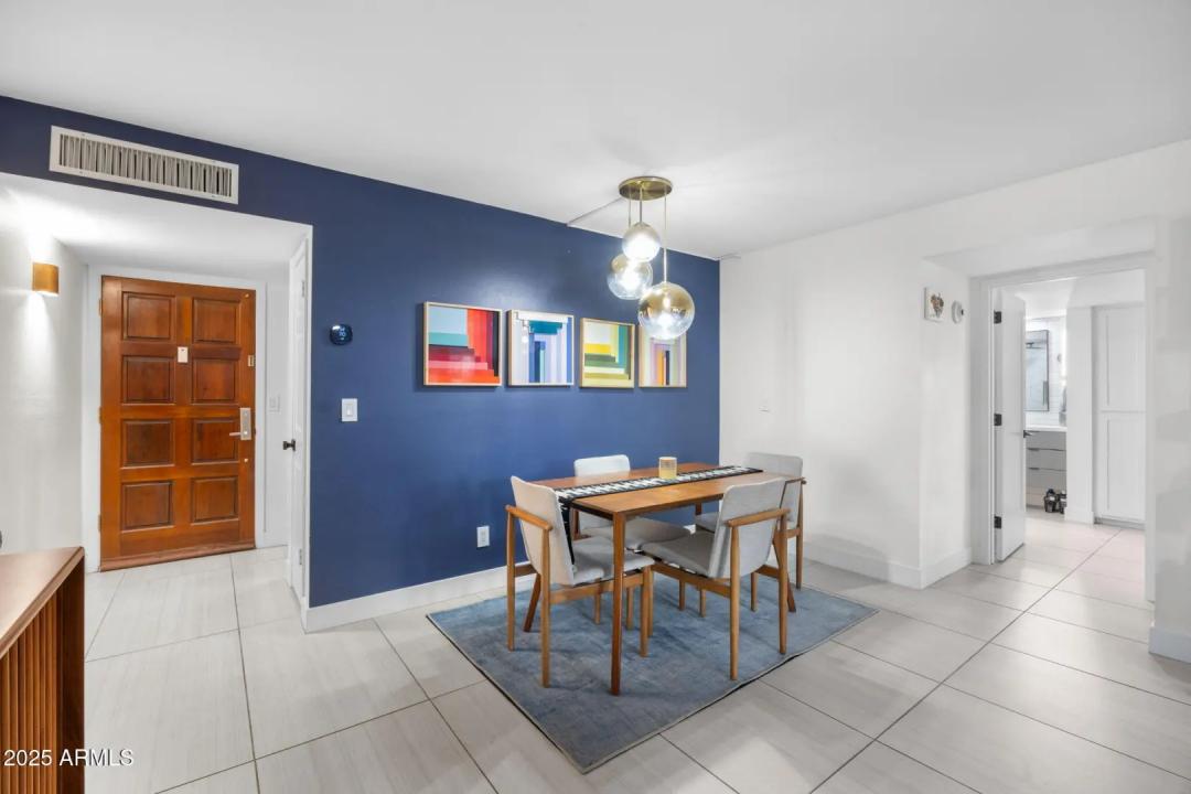 Real Estate Picture 8